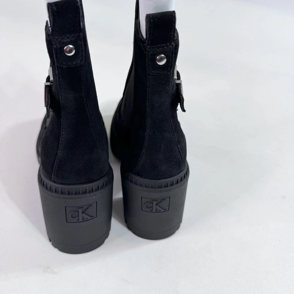 Calvin Klein Boots Womens Size 7.5 Black Suede Chelsea Ankle Block Heel Lug Sole